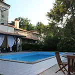Chateau La Moune Panzió 4*