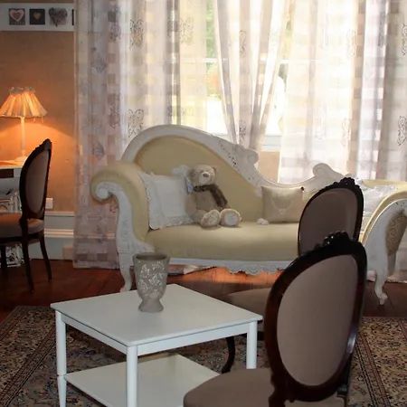 Château La Moune Alojamento de Acomodação e Pequeno-almoço 5*