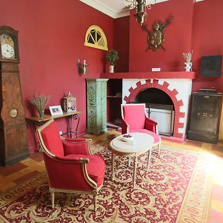 Chateau La Moune فندق مبيت وإفطار