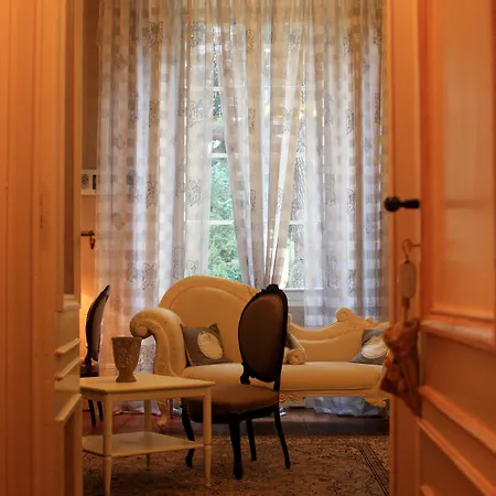 Bed & Breakfast Chateau La Moune
