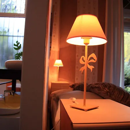 Bed & Breakfast Chateau La Moune 4*