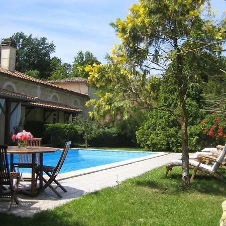 Chateau La Moune 4* Montussan