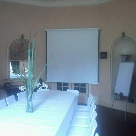 Bed and Breakfast Chateau La Moune 4*