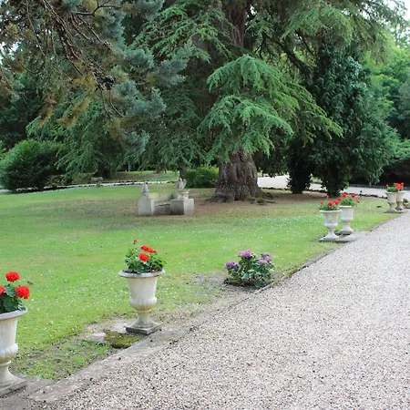 Chateau La Moune 4*