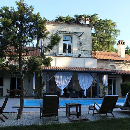 Chateau La Moune 4* Montussan