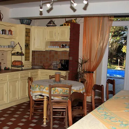 Bed & Breakfast Chateau La Moune Montussan