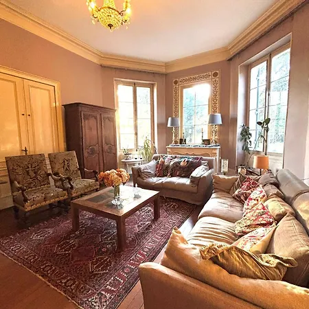 Bed & Breakfast Chateau La Moune 4*