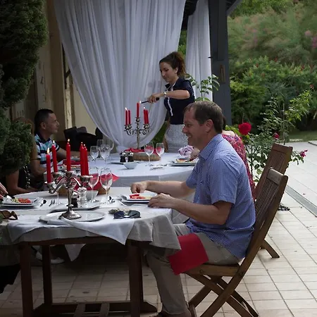 Alojamento de Acomodação e Pequeno-almoço Château La Moune