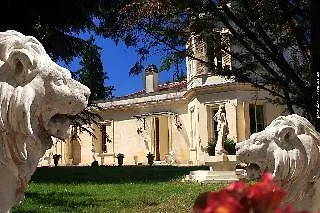 Château La Moune 5* Montussan