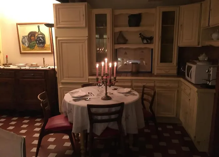 Chateau La Moune Bed & Breakfast Montussan