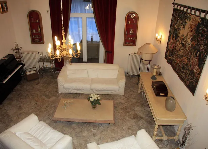 Chateau La Moune Frühstückspension 4*