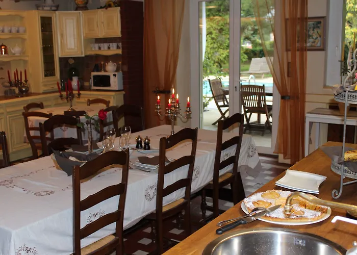 Chateau La Moune 4* Montussan