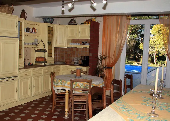 Bed & Breakfast Chateau La Moune Montussan